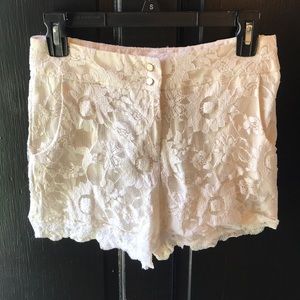 Ivory lace shorts with pockets